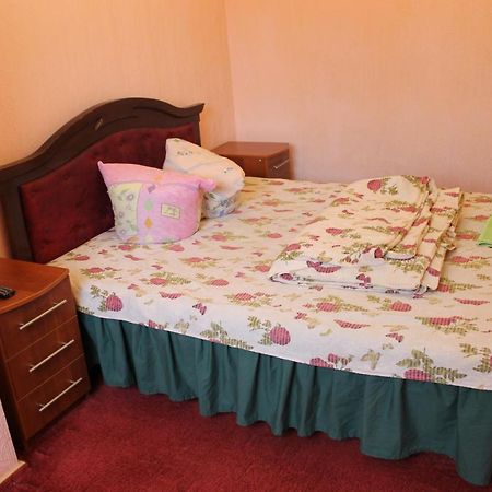 Studio apartment チェルニーヒウ エクステリア 写真