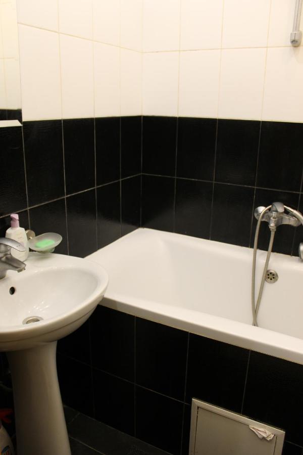 Studio apartment チェルニーヒウ エクステリア 写真