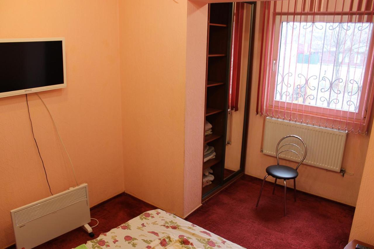 Studio apartment チェルニーヒウ エクステリア 写真