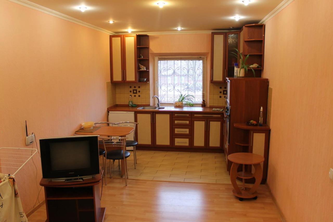 Studio apartment チェルニーヒウ エクステリア 写真